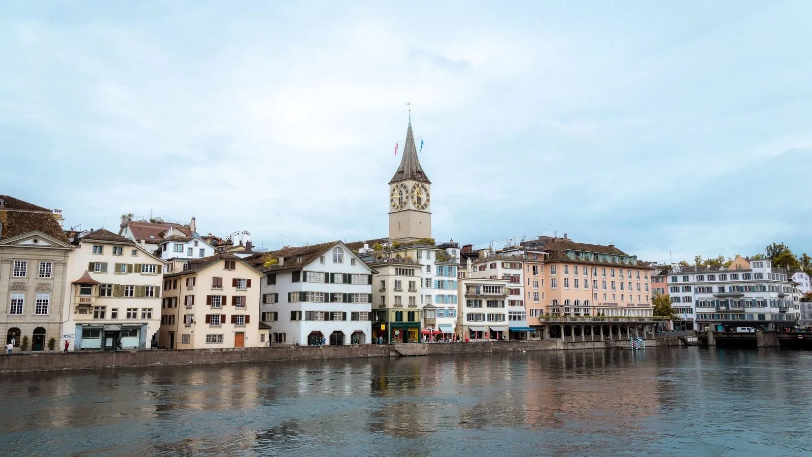 Zurich financial centre for non-resident Swiss banking and private wealth options